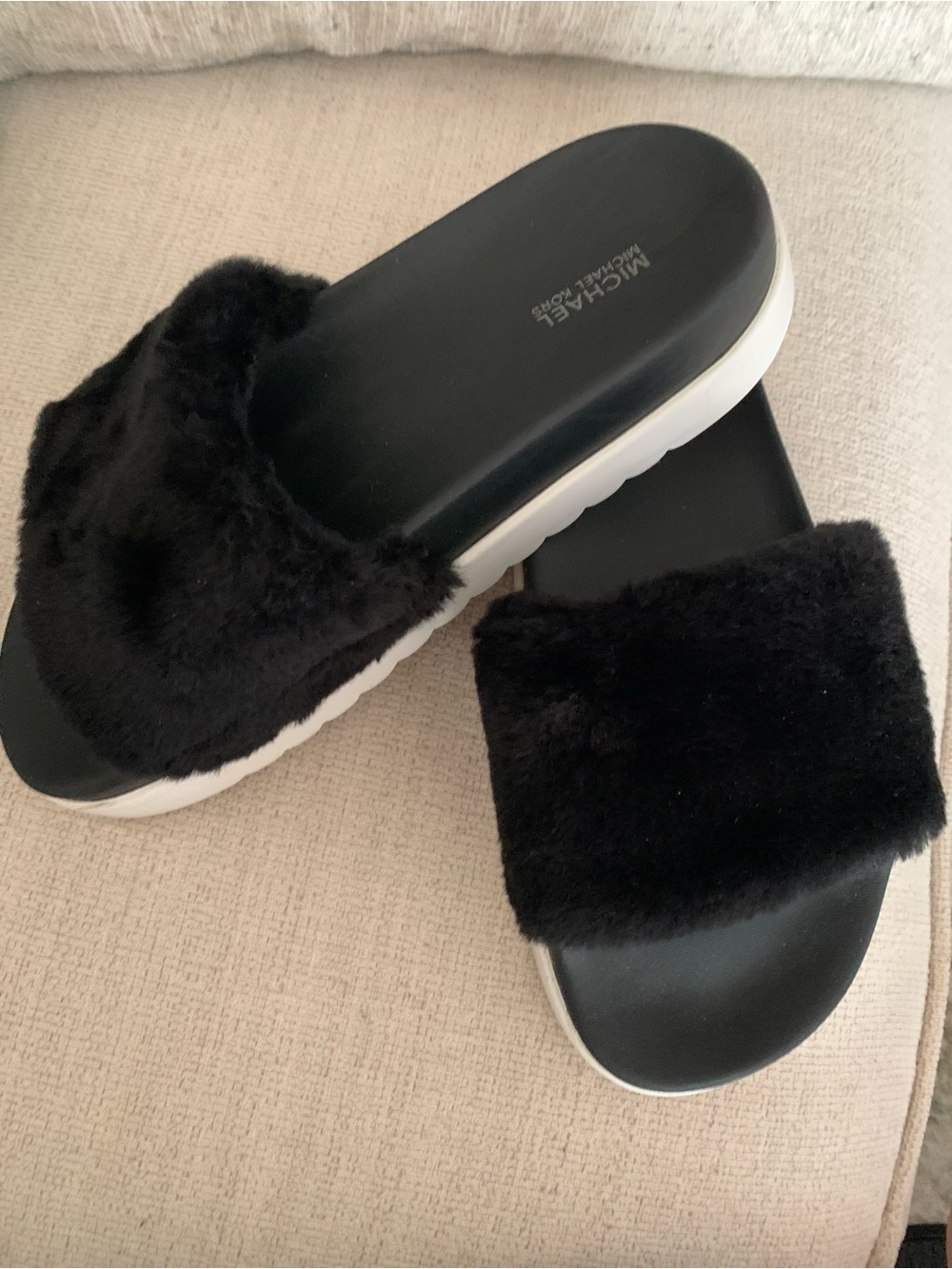 MICHAEL Michael Kors Black Faux-Fur Slide Sandals with White Sole